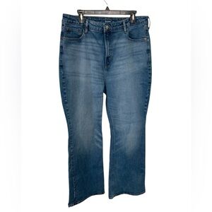 Never worn! Old Navy Higher High-Rise Flare Secret-Smooth Pockets